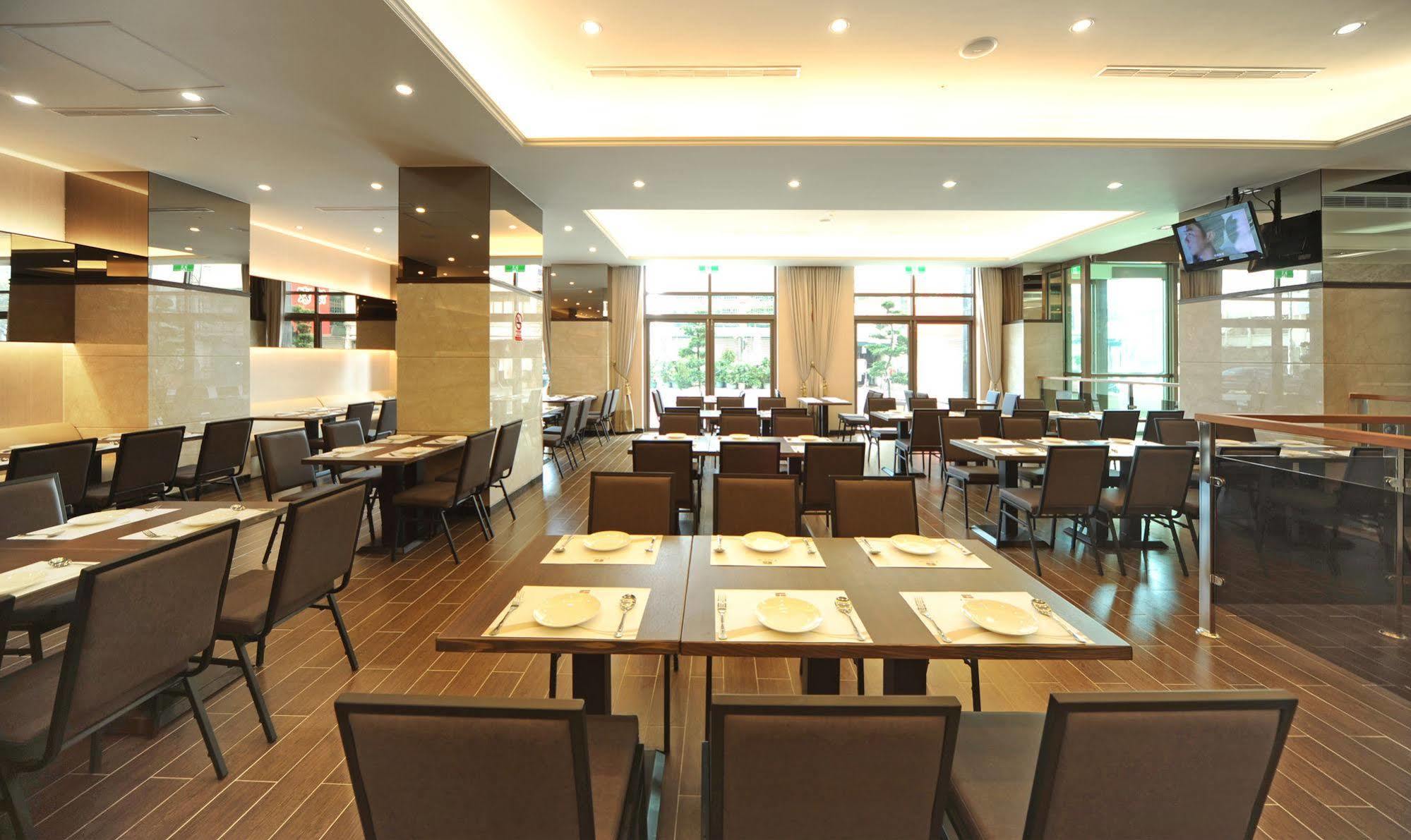 F Hotel - Hualien Экстерьер фото
