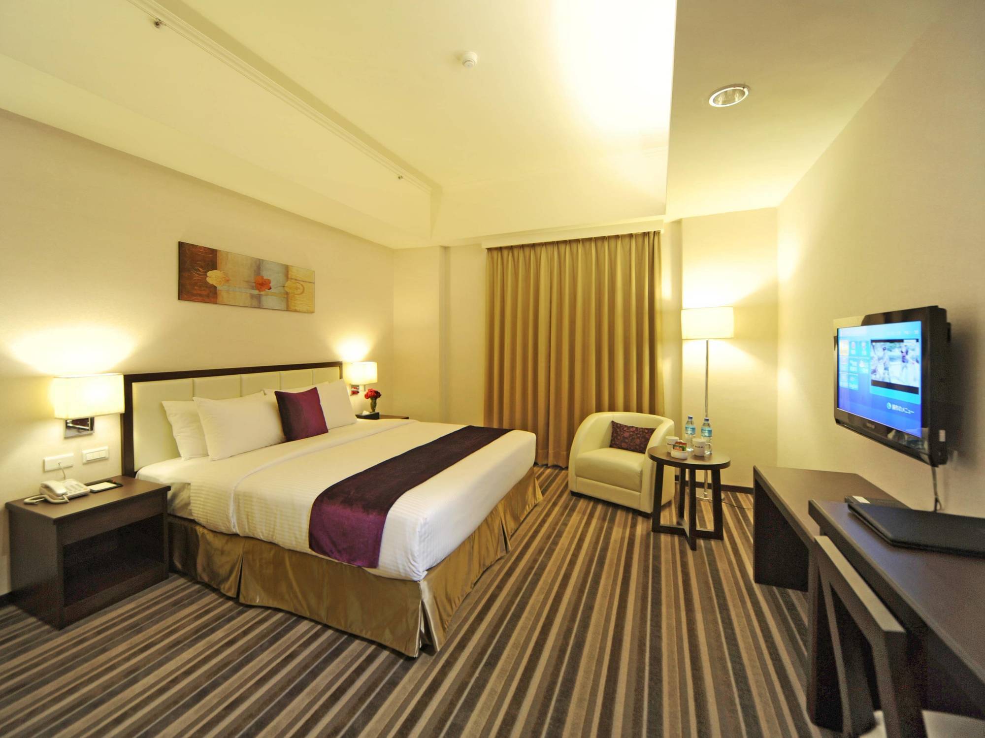F Hotel - Hualien Экстерьер фото