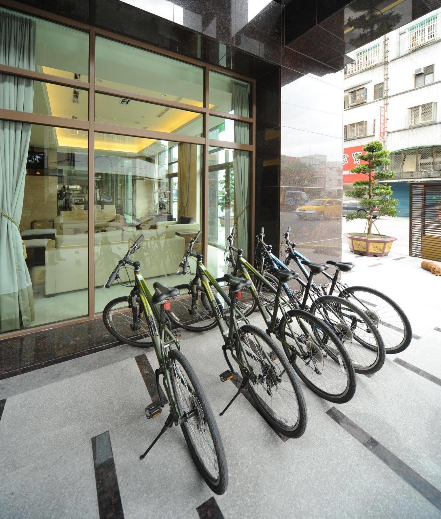 F Hotel - Hualien Экстерьер фото