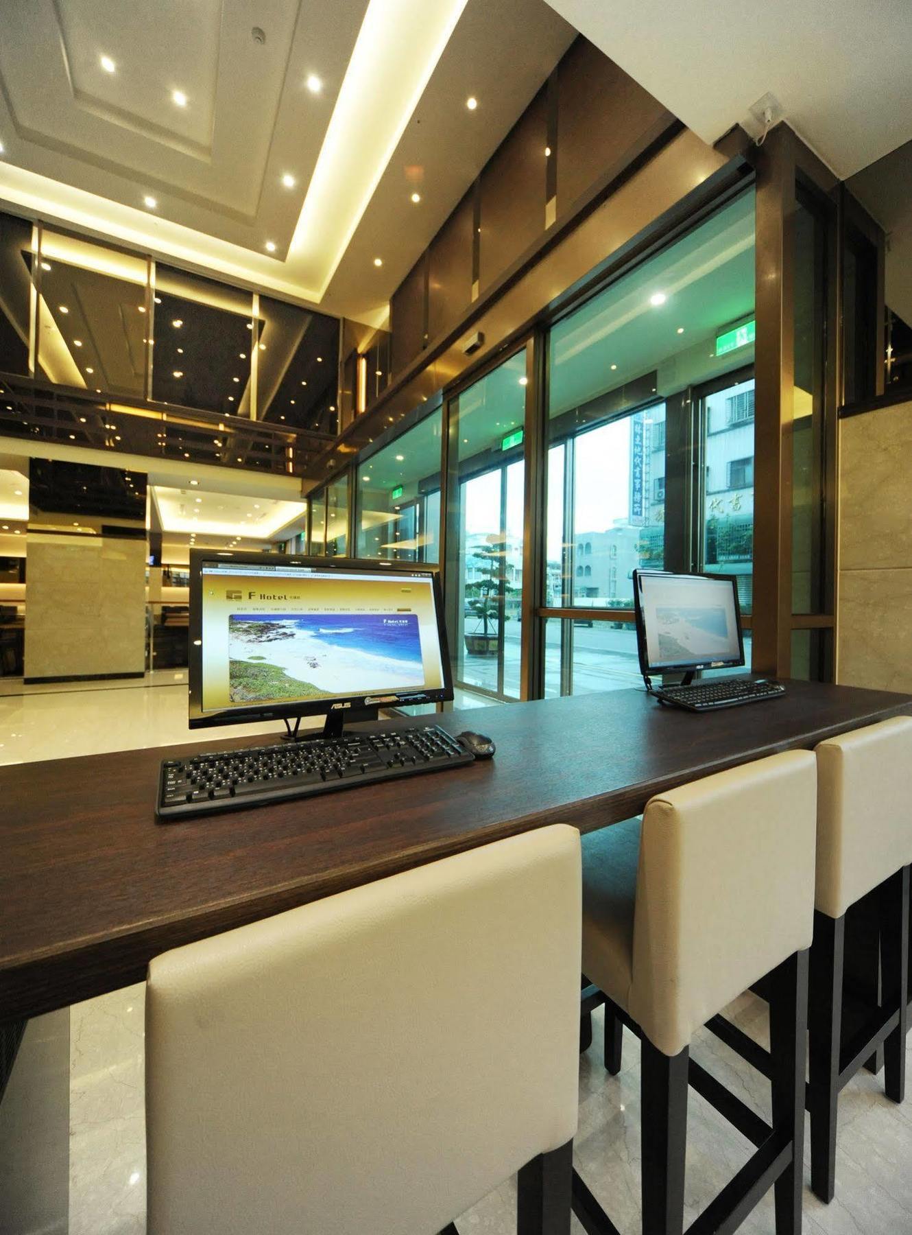 F Hotel - Hualien Экстерьер фото
