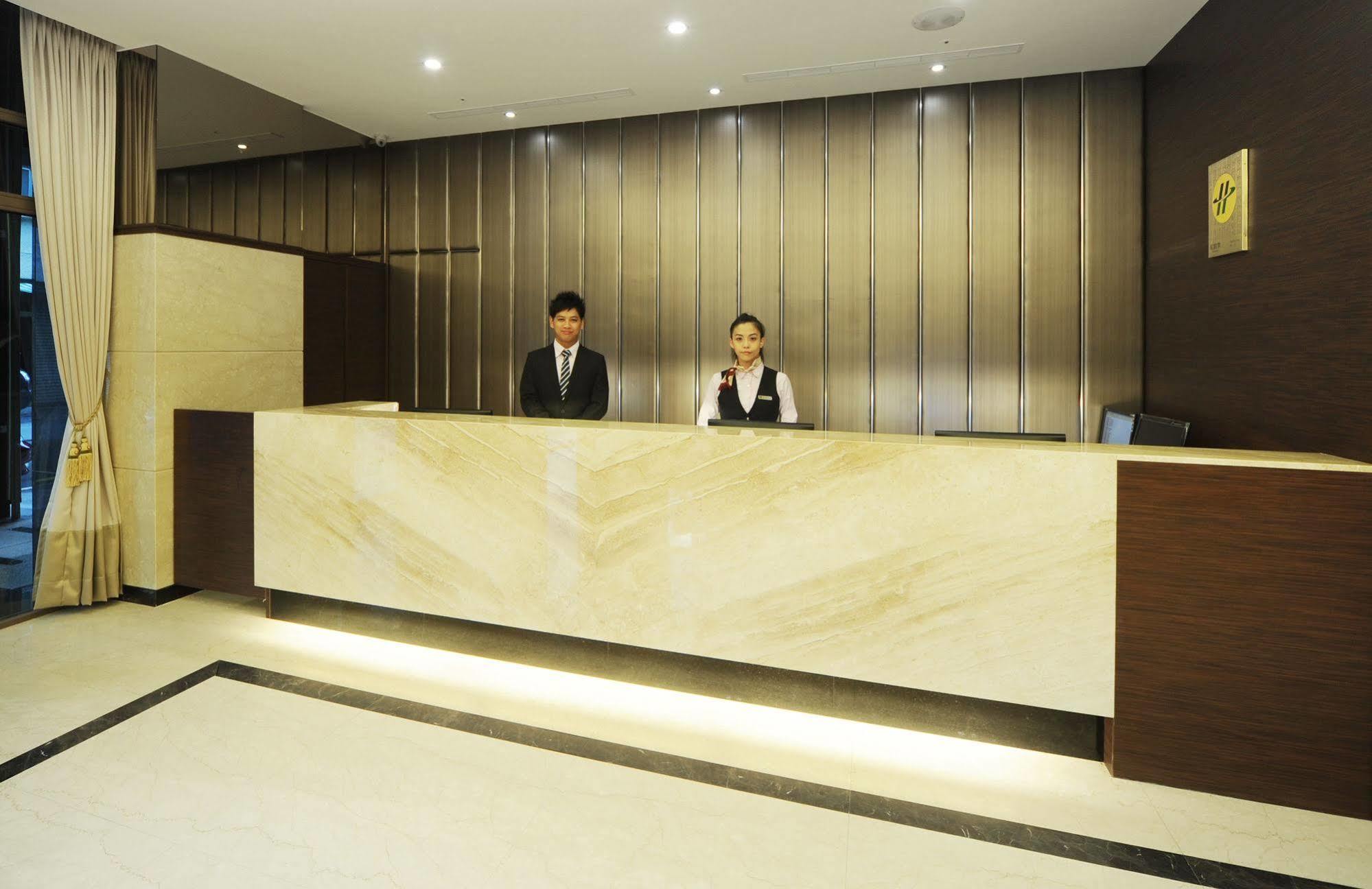 F Hotel - Hualien Экстерьер фото
