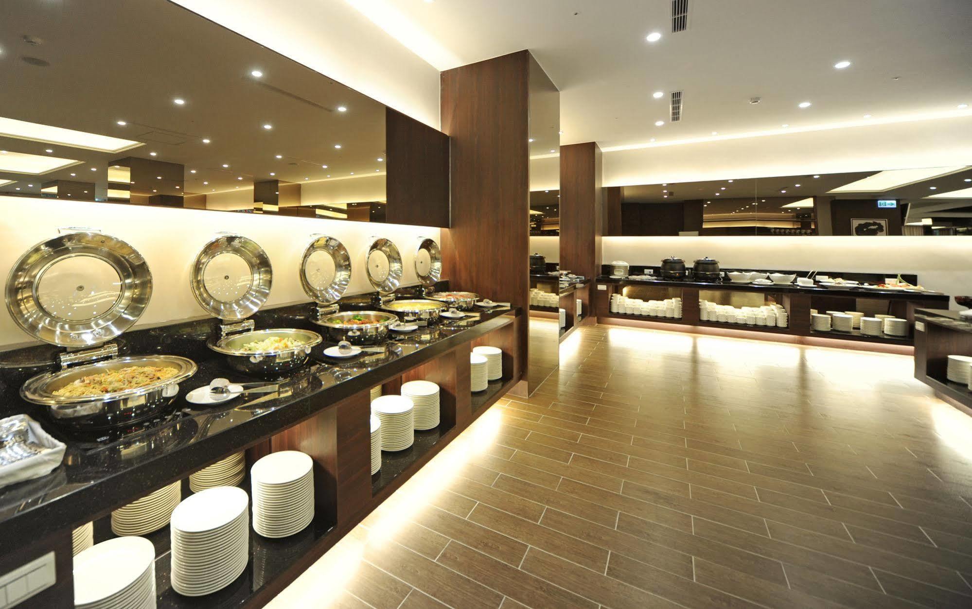 F Hotel - Hualien Экстерьер фото
